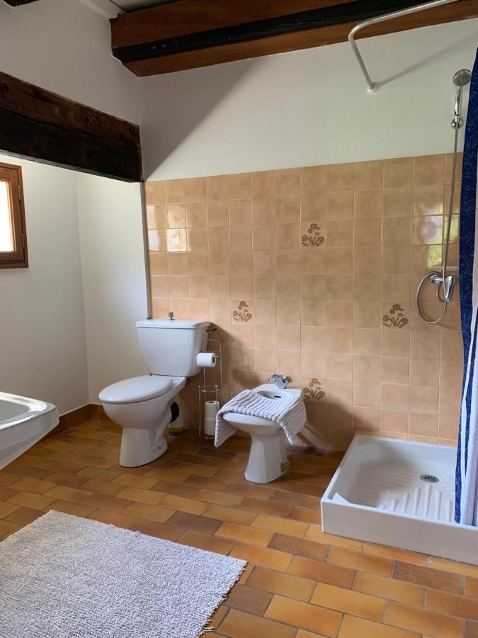 Spacious Apartment In A Charming, Tranquil Village Saint-Vincent-Rive-dʼOlt Екстериор снимка